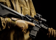 开云体育中国-冰封悬崖，一人点燃黑夜—切特用肩膀扛起通往奥运的最后一座桥