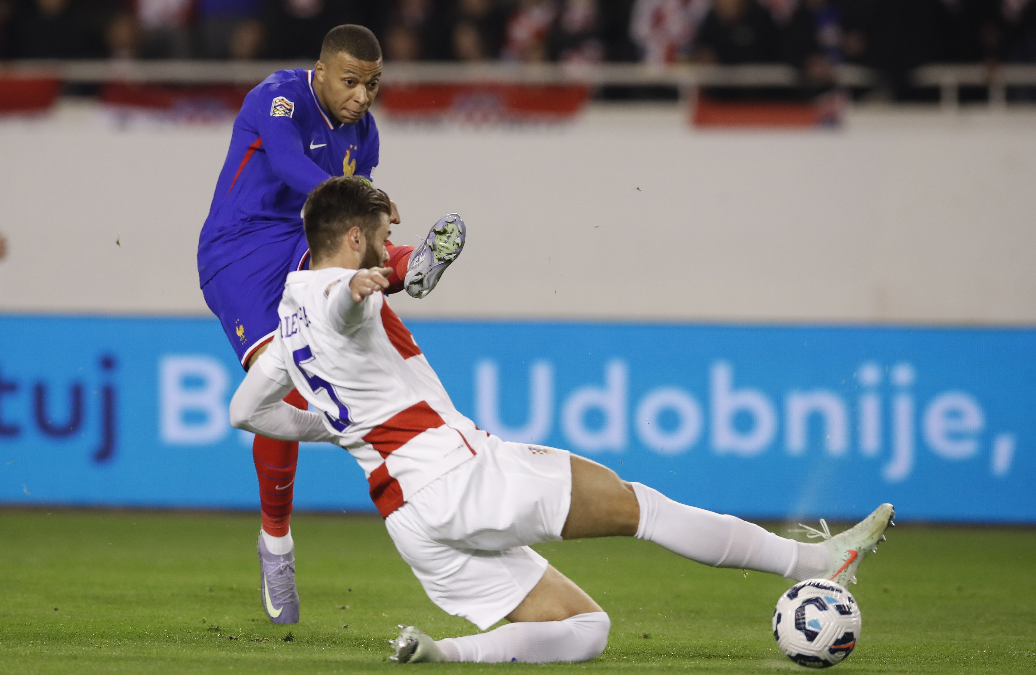 包含克罗地亚惜败荷兰,惋惜无缘欧国联半决赛的词条 包含克罗地亚惜败荷兰,惋惜无缘欧国联半决赛的词条