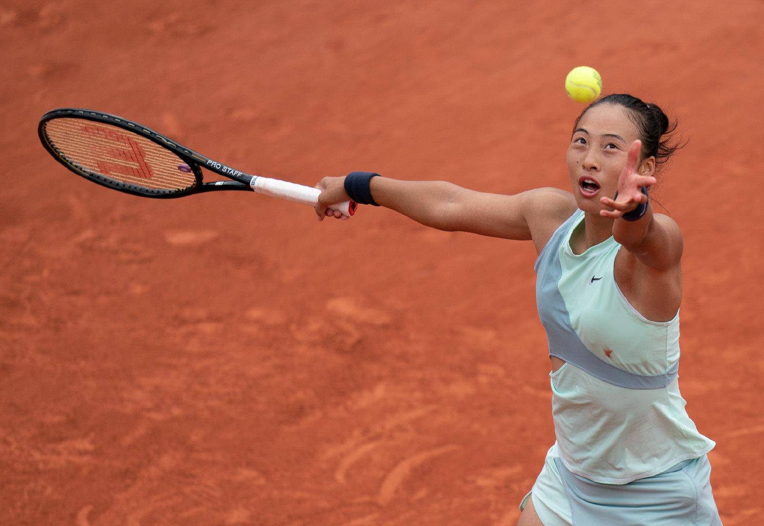 包含S赛明星选手受伤退赛,引发热议的词条 包含S赛明星选手受伤退赛,引发热议的词条