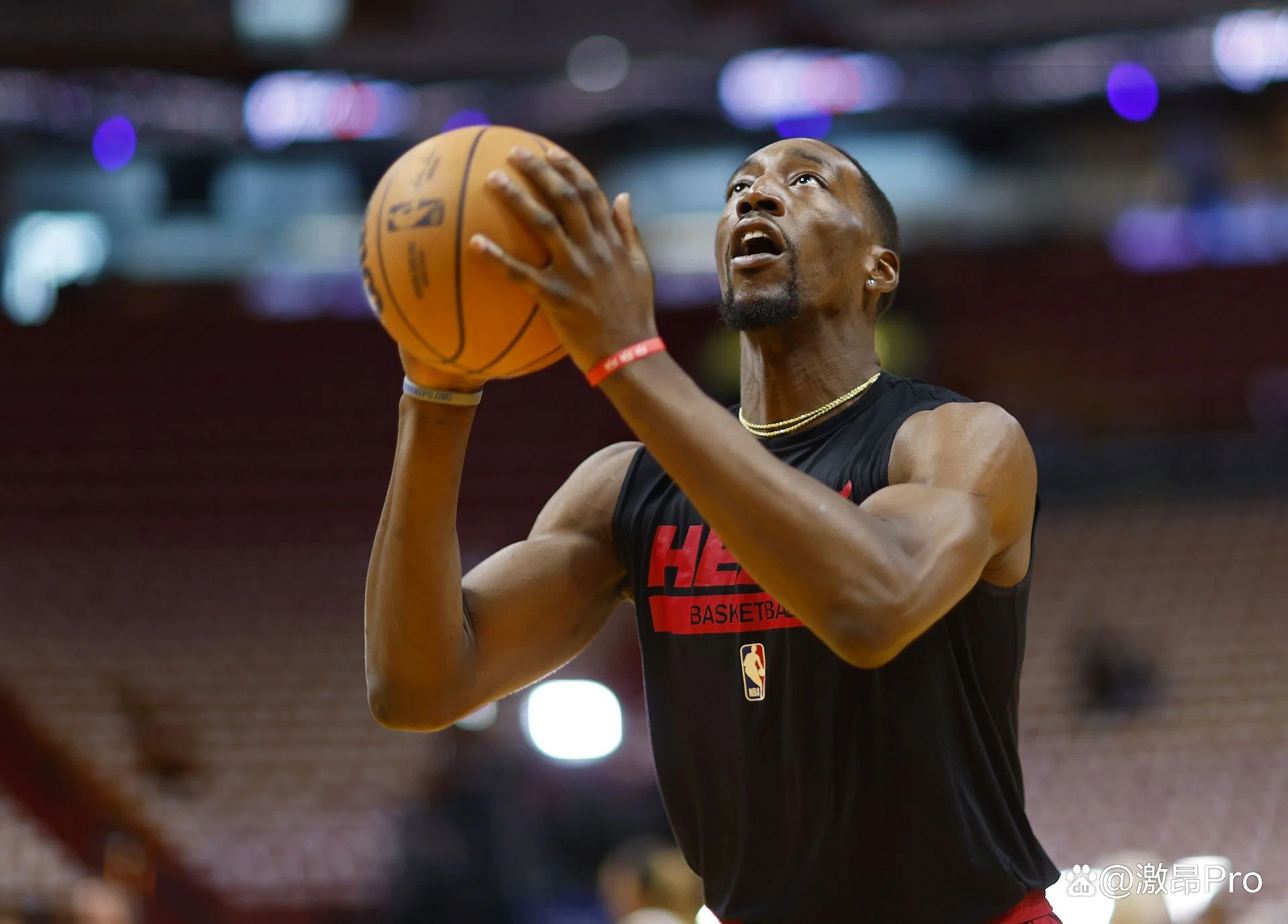 包含MAD险胜迈阿密热火,格列兹曼拿下关键大龙宿敌对决八强赛,留下经典瞬间的词条 包含MAD险胜迈阿密热火,格列兹曼拿下关键大龙宿敌对决八强赛,留下经典瞬间的词条